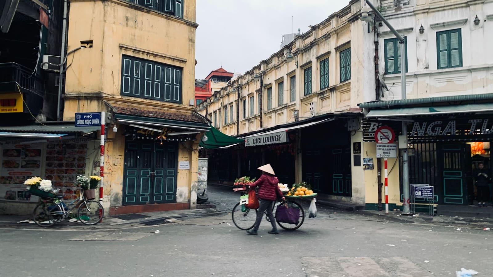 Hanoi street food walk